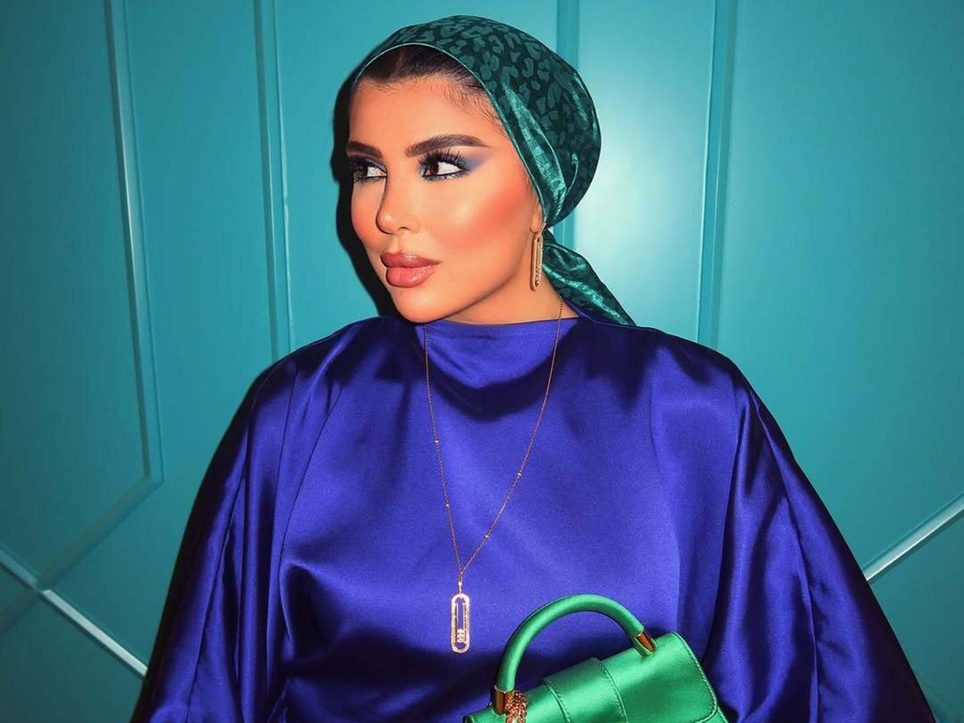 لن تحتاجي أكثر من 5 دقائق.. إليكِ أجمل 5 لفات حجاب سريعة للمناسبات
