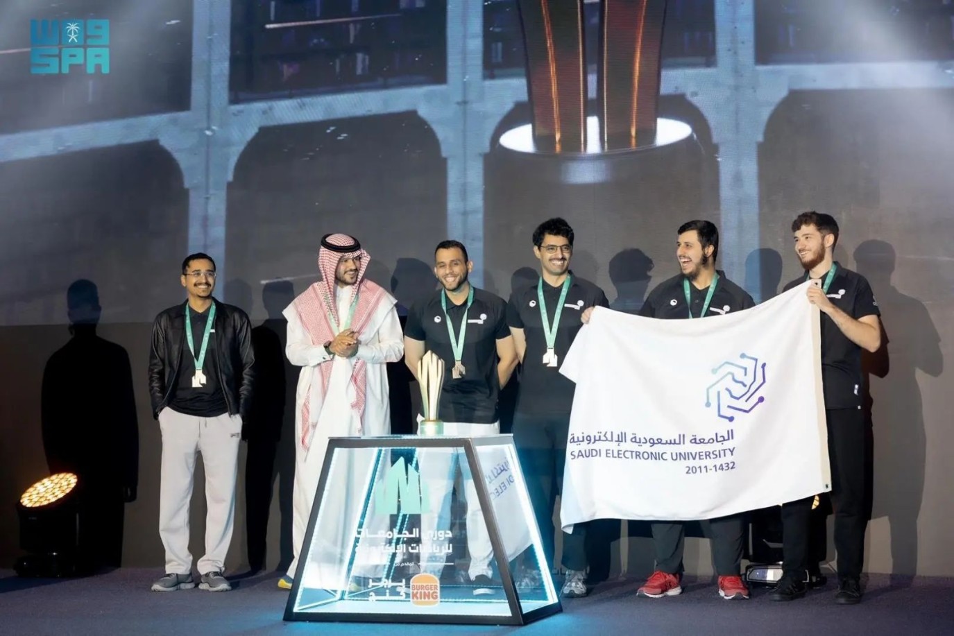 الجامعة السعودية الإلكترونية تتوج بلقب دوري الجامعات في League of Legen