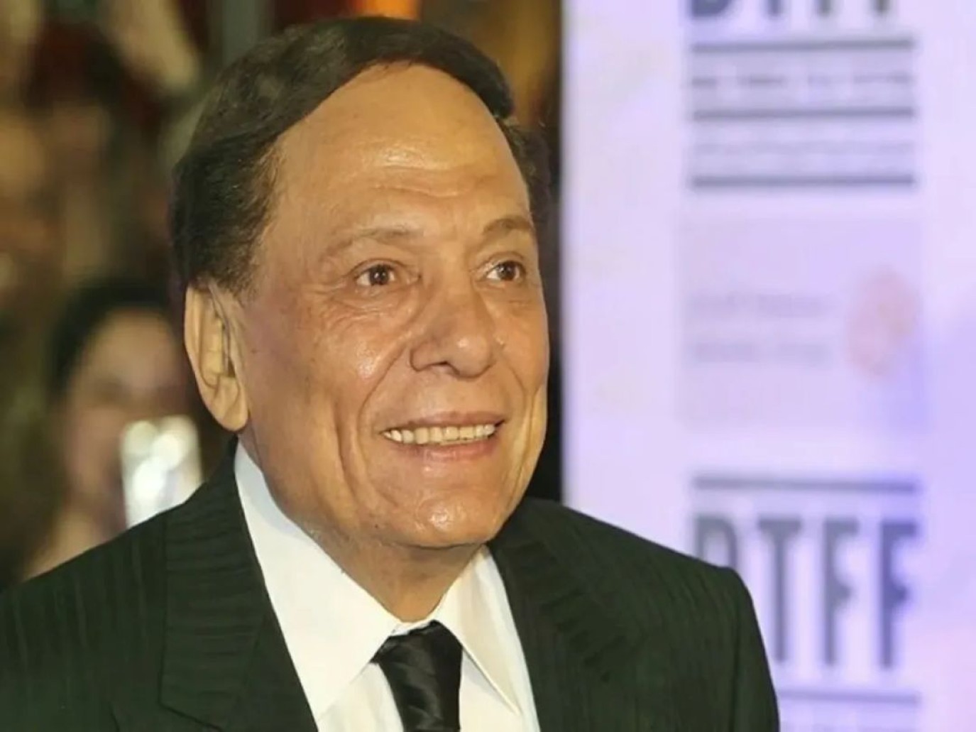 هكذا نجح عادل إمام في أن يكون زعيم الفن العربي