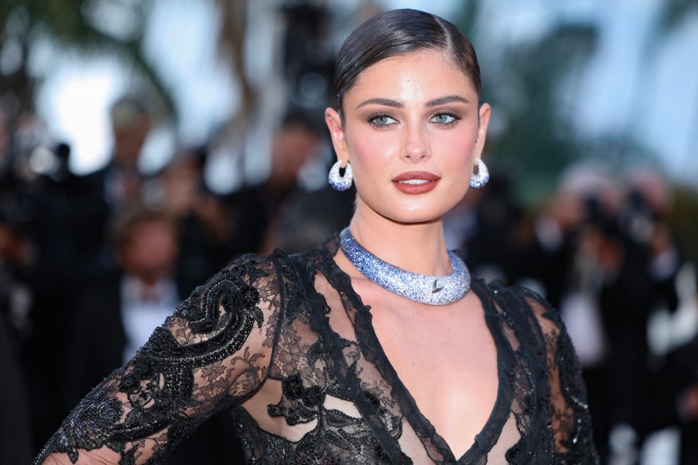 بيومه السابع .. مهرجان كان السينمائي 2026 صيحات جمالية تعيد سحر هوليوود القديم بأسلوب عصري
