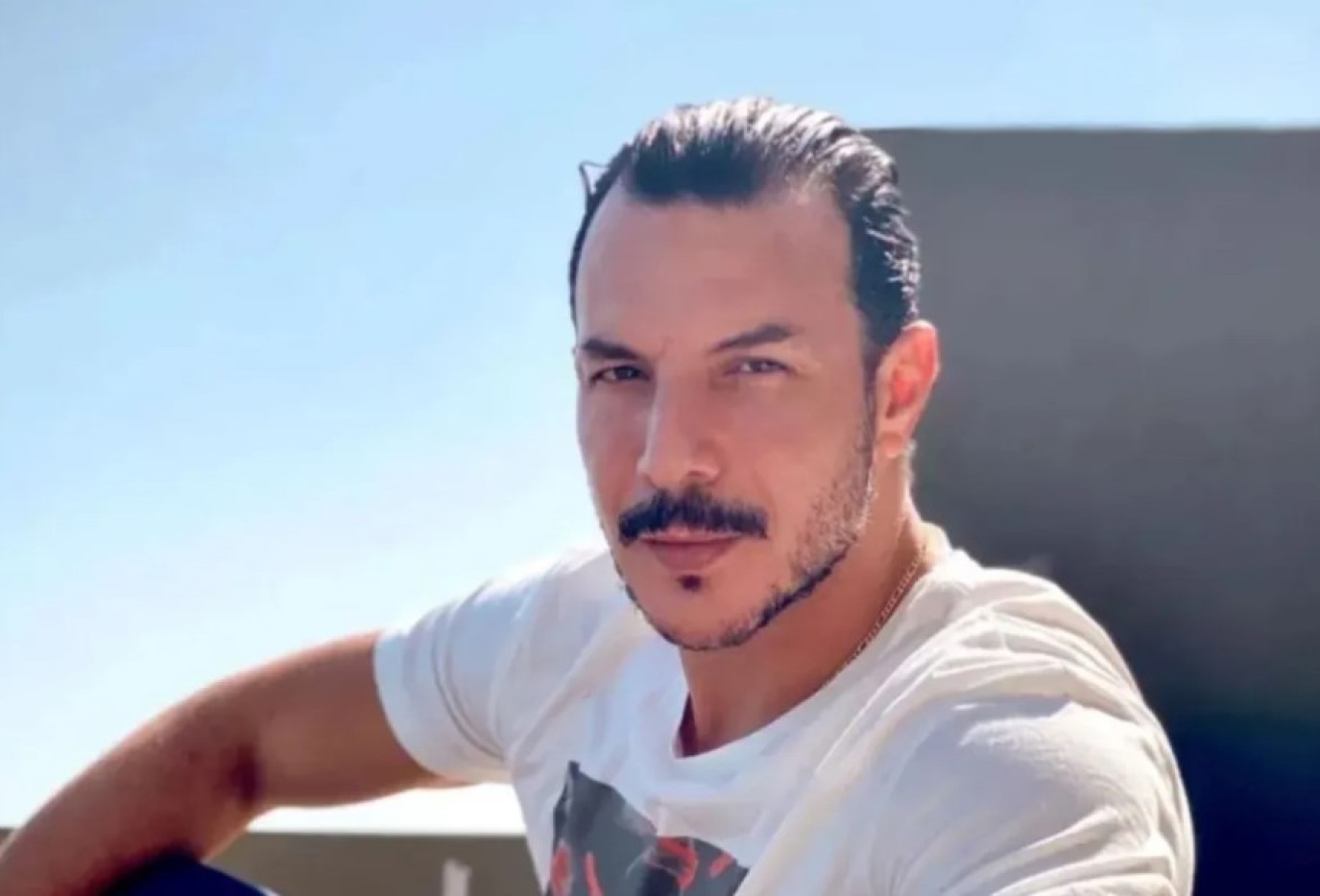 باسل خياط يحتفل بتخرج ابنه: مبروك يا ملكي