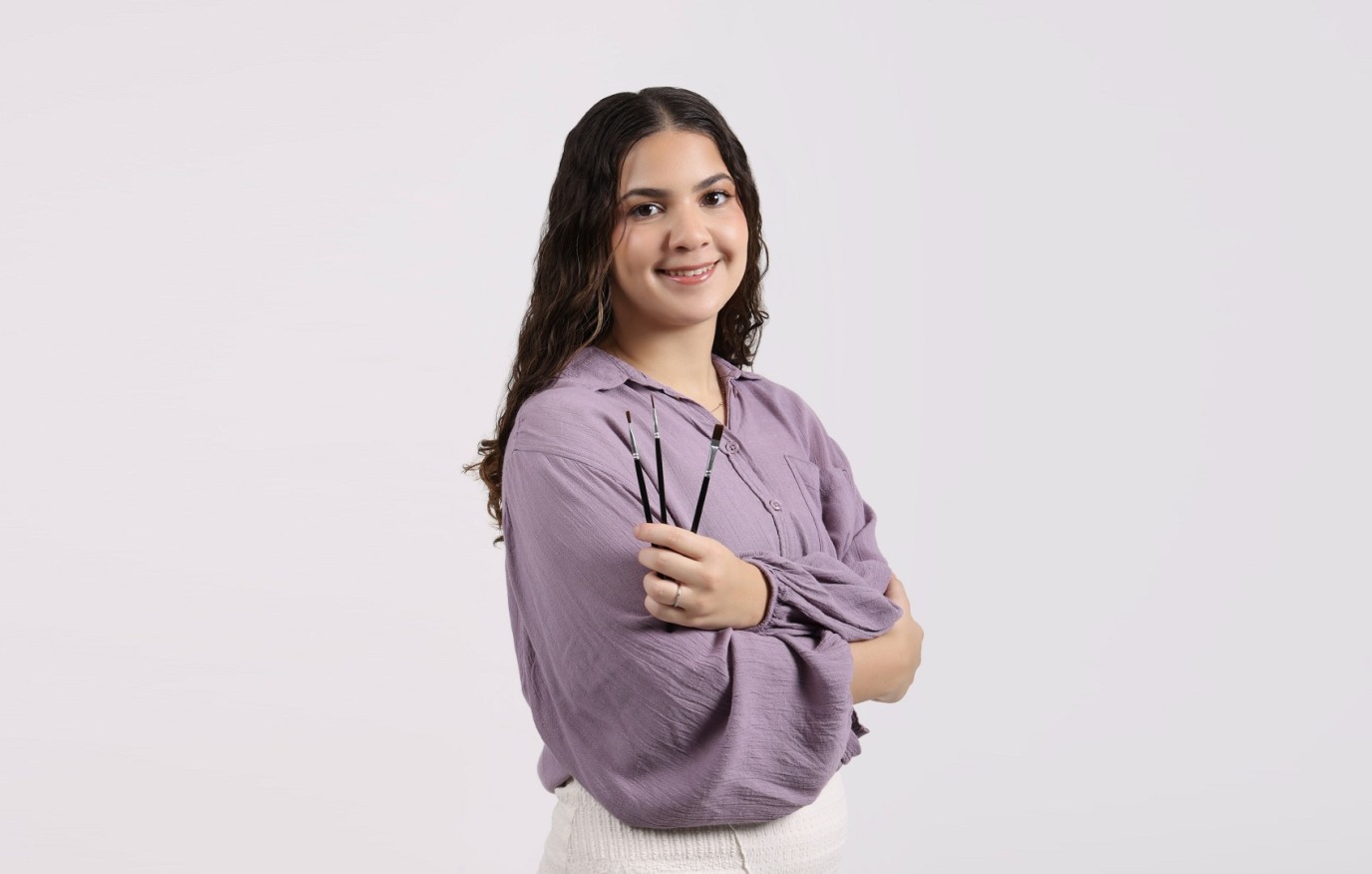 الفنانة التشكيلية والكاتبة السعودية مجد الدبّاغ: كل منا يضيف شيئاً مختلفاً إلى معنى الهوية الوطنية