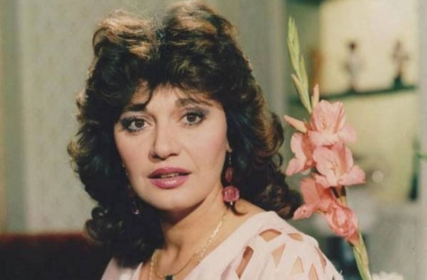 ابنة مديحة كامل تكشف السبب الحقيقي وراء وفاة والدتها.. هل أصيبت بورم؟