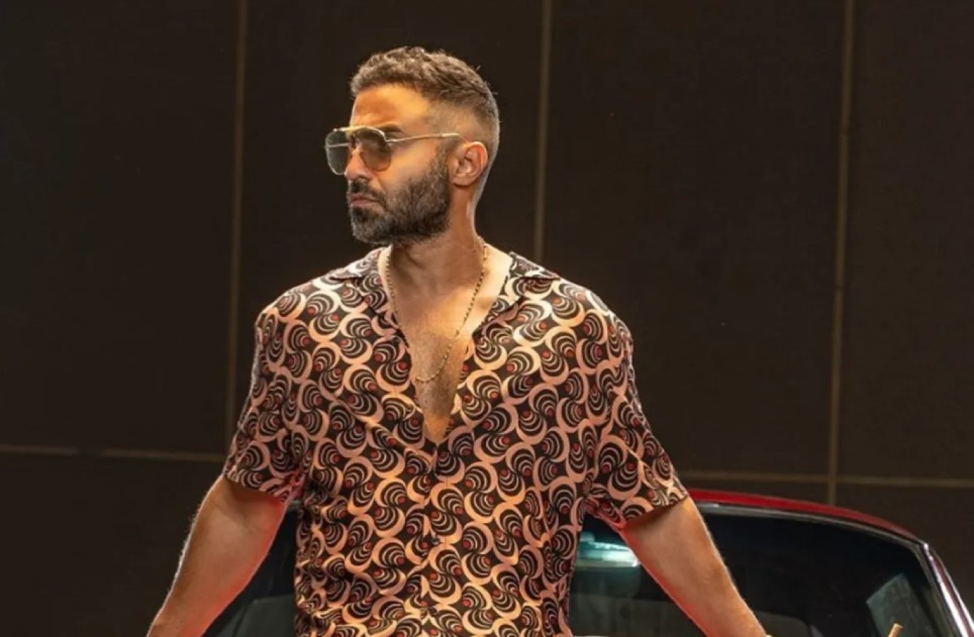 أزمة مرتقبة تواجه صُنّاع مسلسل أحمد فهمي الجديد بسبب عمرو محمود ياسين