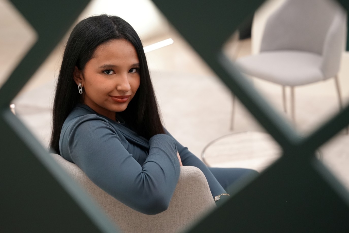 الفنانة السعودية لمار فادن لـ "سيدتي":سعيدة بالعيش في فترة ذهبيَّة تسود في وطني