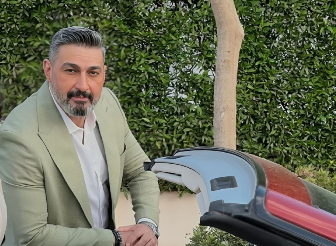 ياسر جلال يكشف تفاصيل القناع في رمضان 2027.. ويؤكد تعاونه مع شقيقه رامز