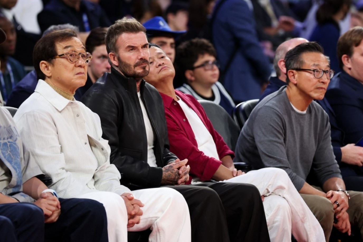 ديفيد بيكهام يشارك جاكي شان حضور مباريات كرة السلة NBA في الصين
