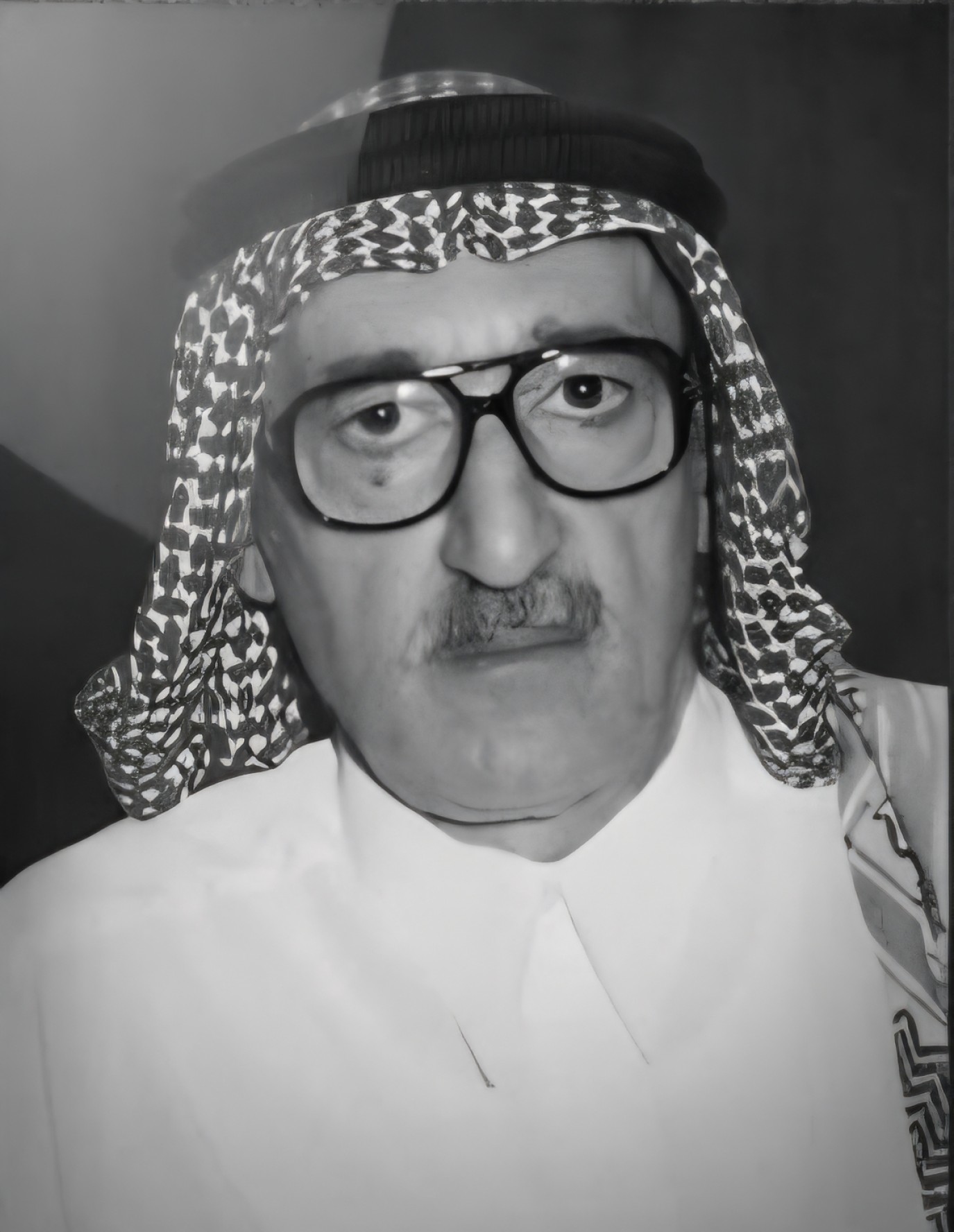بعد وفاته عن عمر ناهز 94 عاماً.. أبرز المعلومات عن الأديب والشاعر السعودي محمد العلي