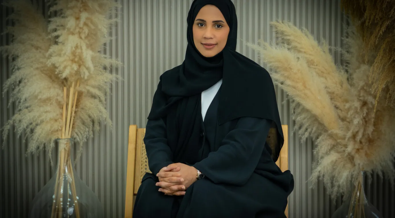 المصممة خديجة المازمي