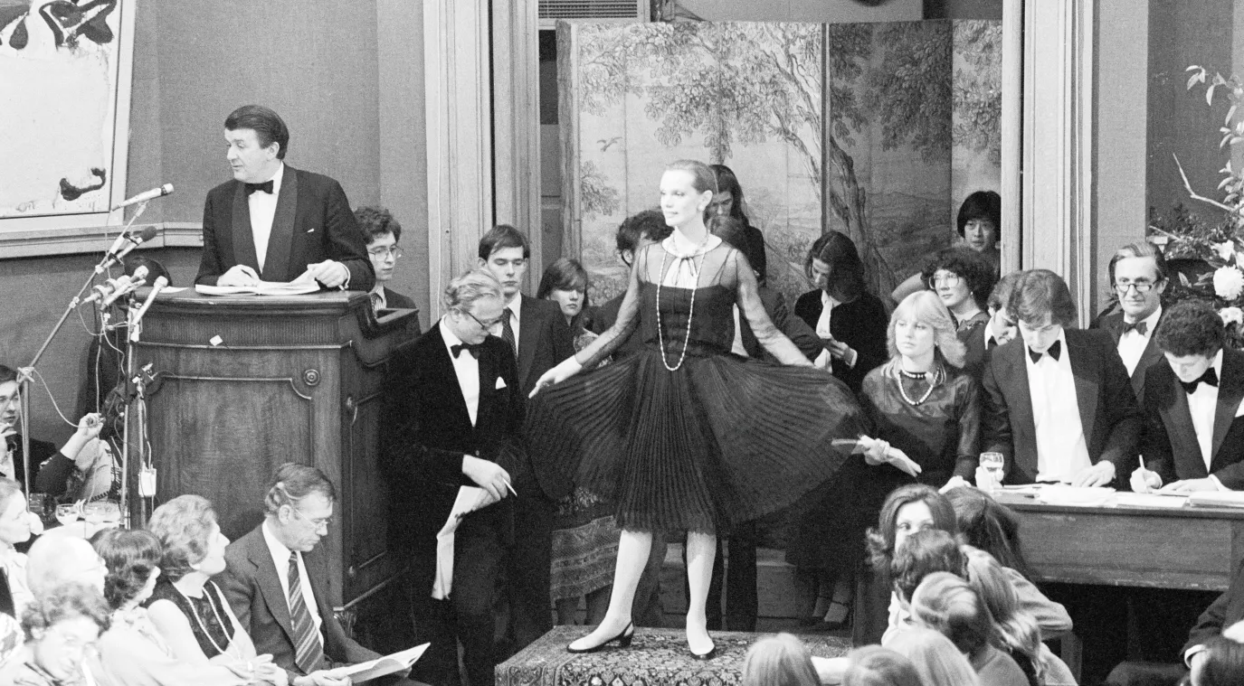 عرض فستان Little Black Dress الشهير - (مصدر الصورة Getty images)