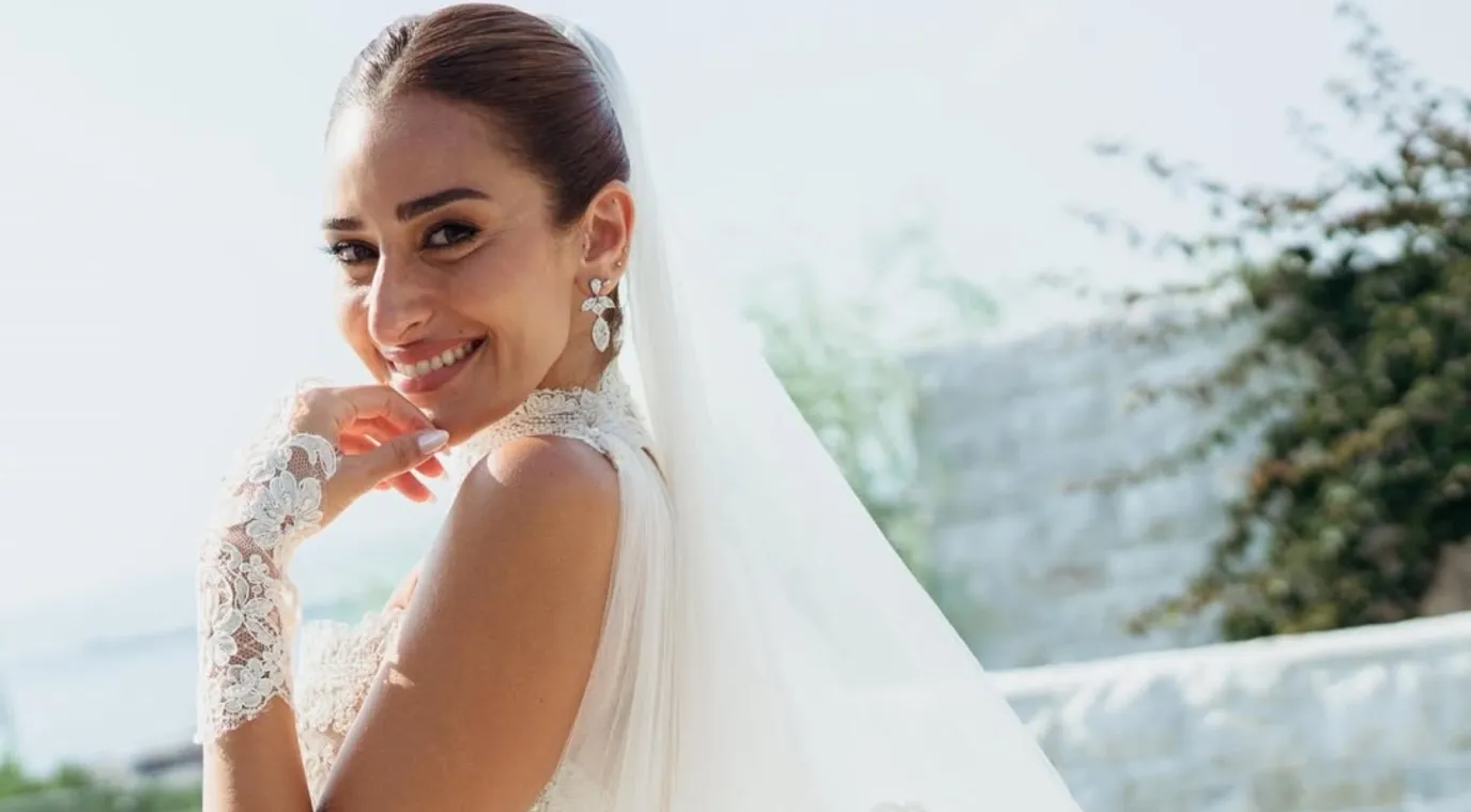 أمينة خليل من حفل زفافها - تصوير لميس مجدي