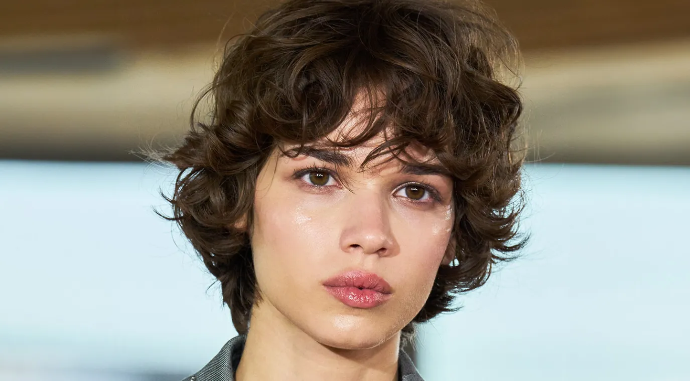 غلوس الشفاه