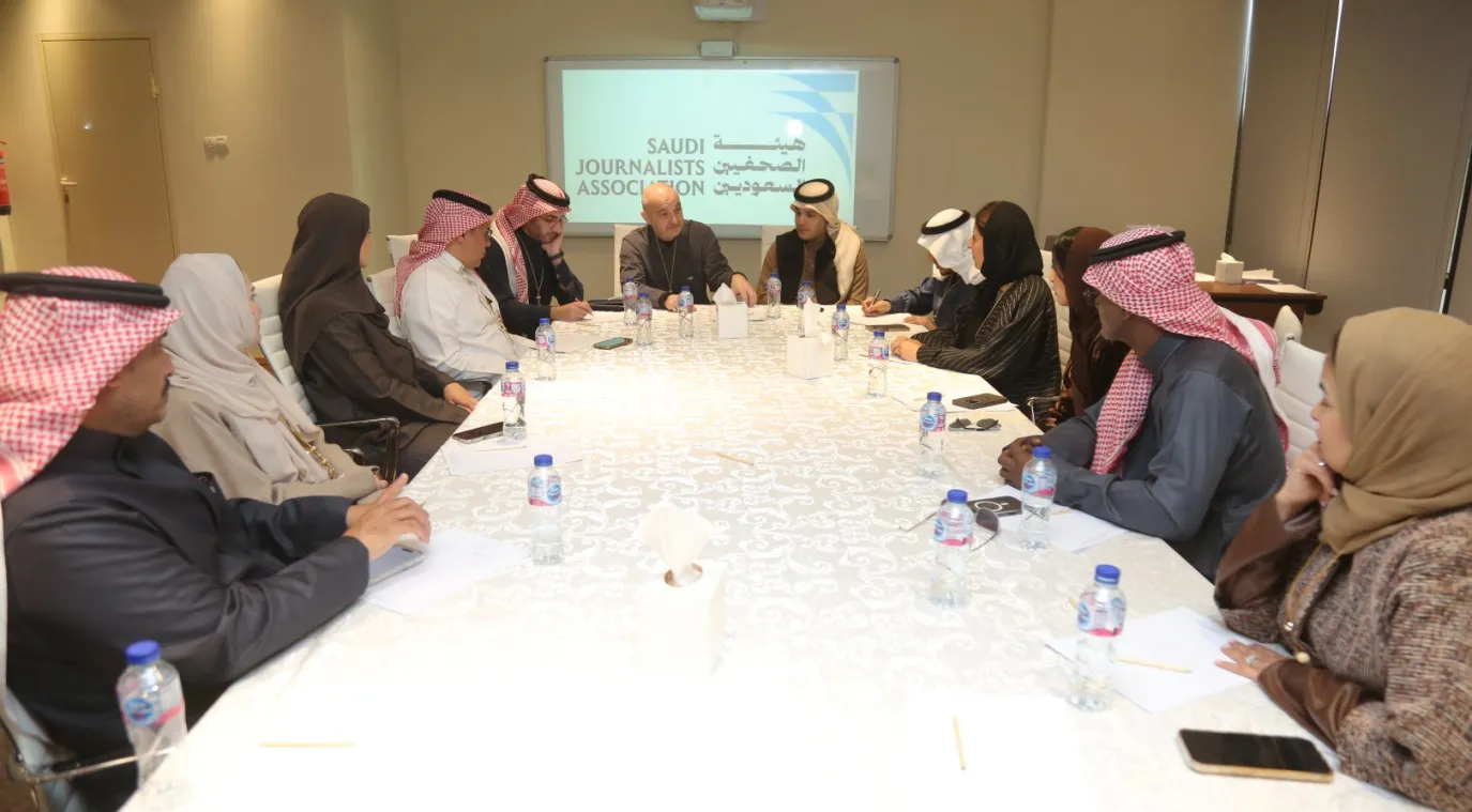 اجتماع مجلس إدارة هيئة الصحفيين السعوديين بحضور رئيسة تحرير مجلة سيدتي الأستاذة هلا الشثري