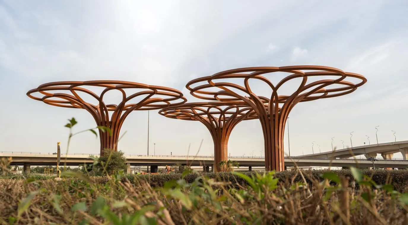 عمل "شجرة العائلة" للفنان سوبوده غوبتا في مركز الملك عبدالله المالي