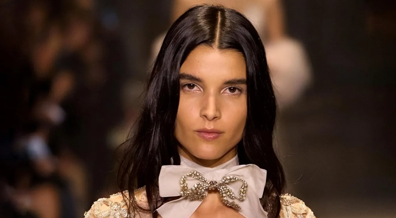 من عرض ايلي صعب Elie Saab  - الصورة من Launchmetrics/Spotlight©