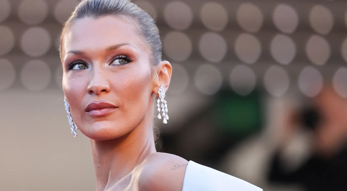 بيلا حديد Bella Hadid مصدر الصورة: Thibaud MORITZ / AFP)