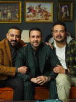 هشام ماجد يتوسط مصطفى غريب ودياب- الصورة من حساب مصطفى غريب على فيس بوك