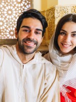 زوجان يلتقطان "سيلفي" في أحد أيام رمضان 