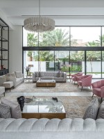 غرفة جلوس مودرن مشرقة