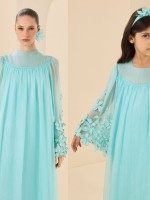 عبايات للأم والابنة من أناتومي-  الصورة من حساب العلامة على إنستغرام