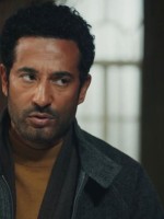 عمرو سعد في افراج - الصورة من شاشة عرض المسلسل