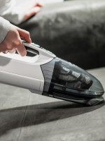 العناية بالكنب