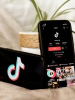 TikTok يتيح لمشتركي Apple Music تشغيل الأغاني كاملة دون المغادرة