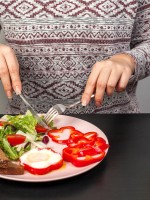 كيف تحمي نفسكِ من السمنة بدون اتباع رجيم قاسي- المصدر Image By Freepik