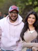 المؤلف محمد سيد بشير مع الفنانة مي عمر - الصورة من حساب محمد سيد بشير على إنستغرام