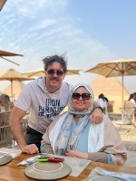 هشام ماجد ووالدته- الصورة عبر حسابه على فيس بوك