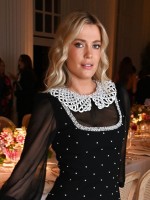 السيدة أميليا سبنسر في لندن، إنجلترا (Lady Amelia Spencer in London, England). مصدر الصورة: Dave Benett/Getty Images for Estée Lauder