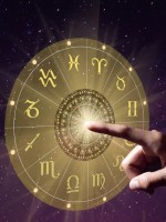 عيوب كل برج من الابراج- مصدر الصورة vecteezy