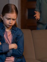 صورة لطفلة غاضبة