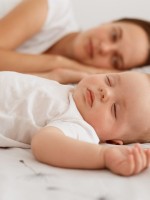 صورة لرضيع نائم