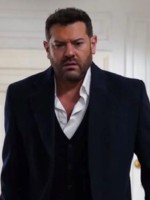 عمرو يوسف في كواليس مسلسل الفرنساوي - الصورة من حساب منصة يانغو بلاي على إنستغرام