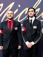 برنس جاكسون Prince Jackson وبيجي جاكسون Bigi Jackson خلال حضورهما العرض الخاص لفيلم جاكسون في برلين، ألمانيا. مصدر الصورة: Andreas Rentz/Getty Images for Universal Pictures