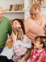 النوايا الطيبة والاحترام يدفعان العلاقة مع أهل الزوج أن تكون في أحسن حال - المصدر: freepik