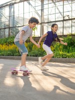 صورة لأطفال يلعبون