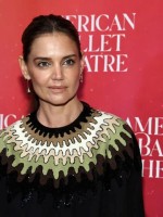 كاتي هولمز Katie Holmes  -مصدر الصورة: Jamie McCarthy/Getty Images for American Ballet Theatre/AFP