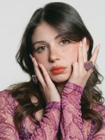 الممثلة التركية زينب أتيلغان - الصورة من حسابها على انستغرام