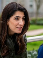 ورد مع ابنتها ملاك - الصورة سكرين شوت من الحلقة 63