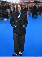بيلي إيليش Billie Eilish - الصورة من دار سيلين Celine
