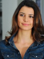 بيرين سات Beren Saat - الصورة من صفحتها على الفيس بوك