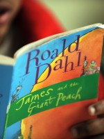 كتّاب عالميون غيّروا في عالم كتاب الطفل