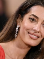 أمل كلونيAmal Clooney ، حفل غولدن غلوب 2026 (مصدر الصورة :by Axelle/Bauer-Griffin/FilmMagic)