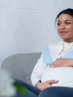 صورة لحامل في شهور متقدمة