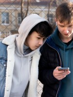 جيل ألفا يعيش حياة رقمية بالكامل- المصدر freepik