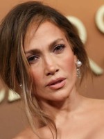 جينيفر لوبيز Jennifer Lopez في حفل توزيع جوائز المحافظين 2025. مصدر الصورة: VALERIE MACON / AFP