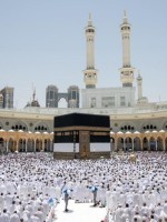 توافق فلكي استثنائي يزين سماء مكة في يوم عرفة