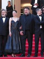 أبطال وصناع فيلم Karma في العرض الخاص له ضمن فعاليات مهرجان كان السينمائي 2026- مصدر الصورة: Gisela Schober/Getty Images